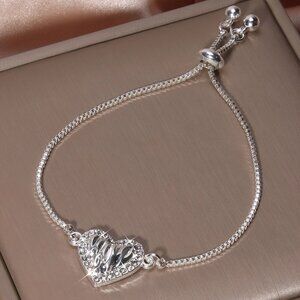 1pc.  Silvery Pleated Water drill bracelet